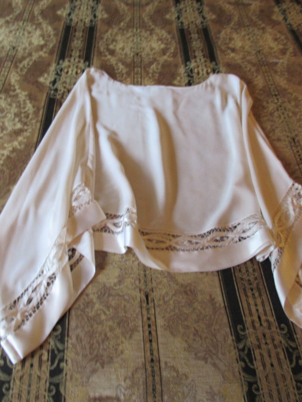 Lillie Rubin Silk Top L Ivory Dressy Pullover Lagenlook Silky Detail Trim